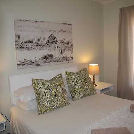 Wagon Wheel Country Lodge Beaufort West Ruang foto