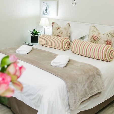 Wagon Wheel Country Lodge Beaufort West Bagian luar foto