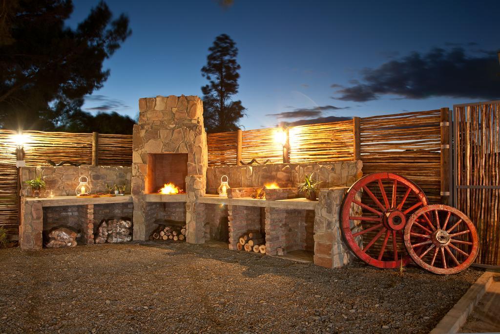 Wagon Wheel Country Lodge Beaufort West Bagian luar foto
