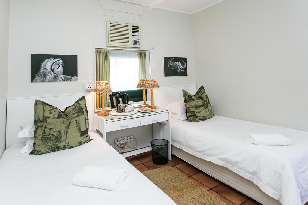 Wagon Wheel Country Lodge Beaufort West Bagian luar foto