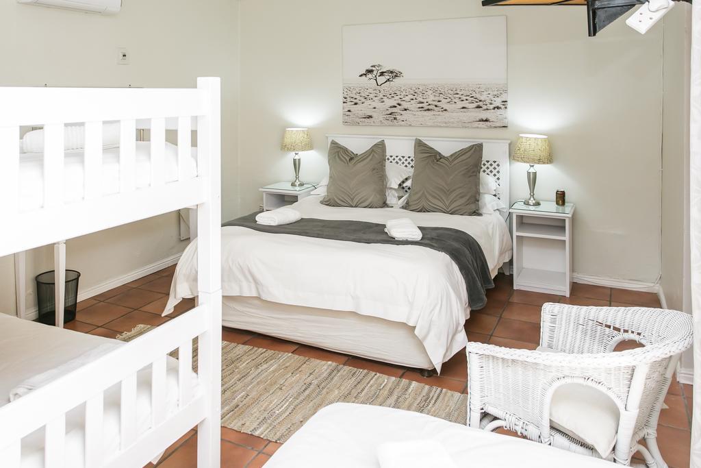 Wagon Wheel Country Lodge Beaufort West Bagian luar foto
