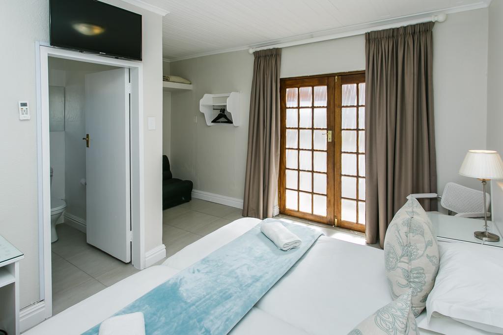 Wagon Wheel Country Lodge Beaufort West Bagian luar foto