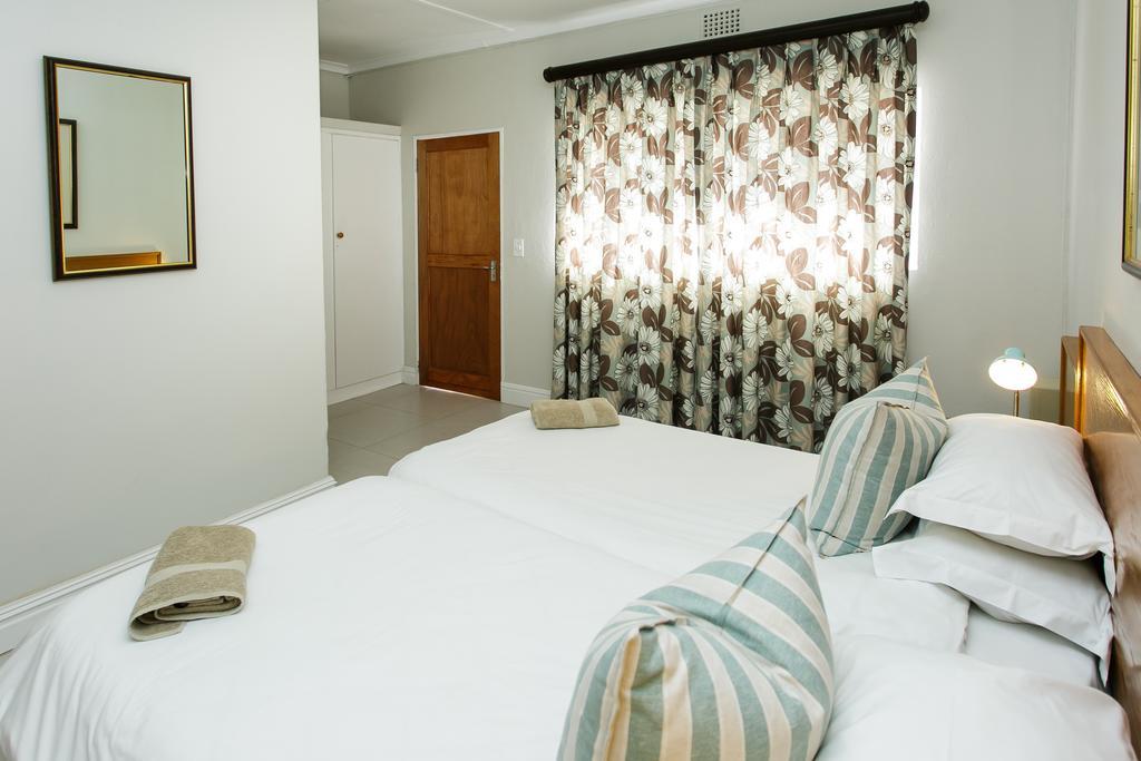 Wagon Wheel Country Lodge Beaufort West Bagian luar foto