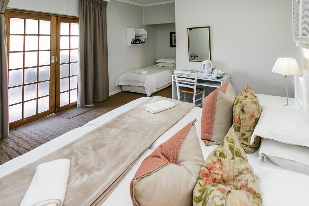 Wagon Wheel Country Lodge Beaufort West Bagian luar foto