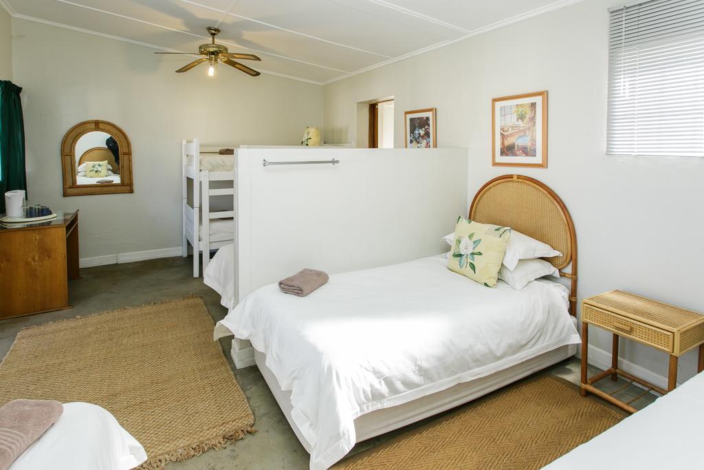 Wagon Wheel Country Lodge Beaufort West Bagian luar foto