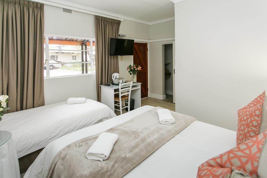 Wagon Wheel Country Lodge Beaufort West Bagian luar foto