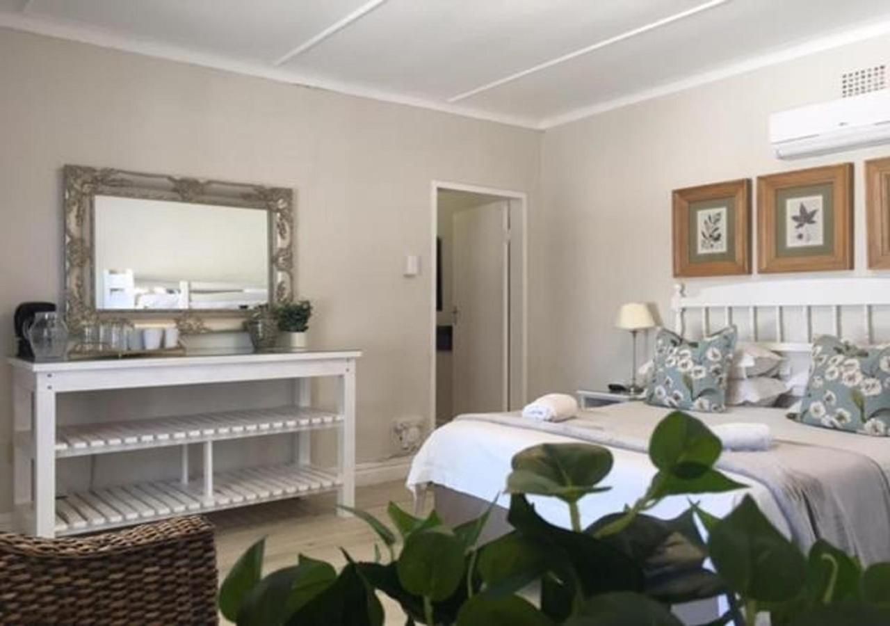 Wagon Wheel Country Lodge Beaufort West Bagian luar foto