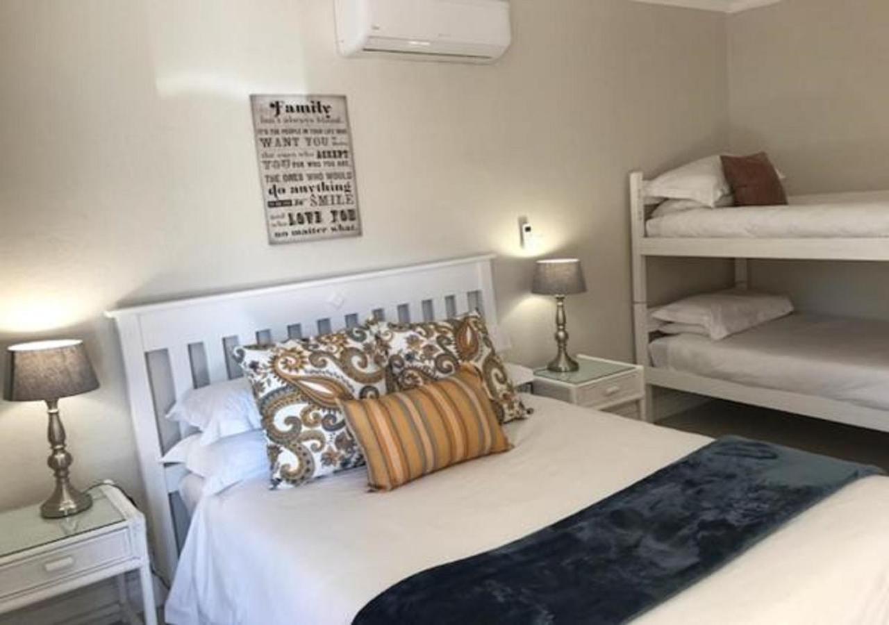 Wagon Wheel Country Lodge Beaufort West Bagian luar foto
