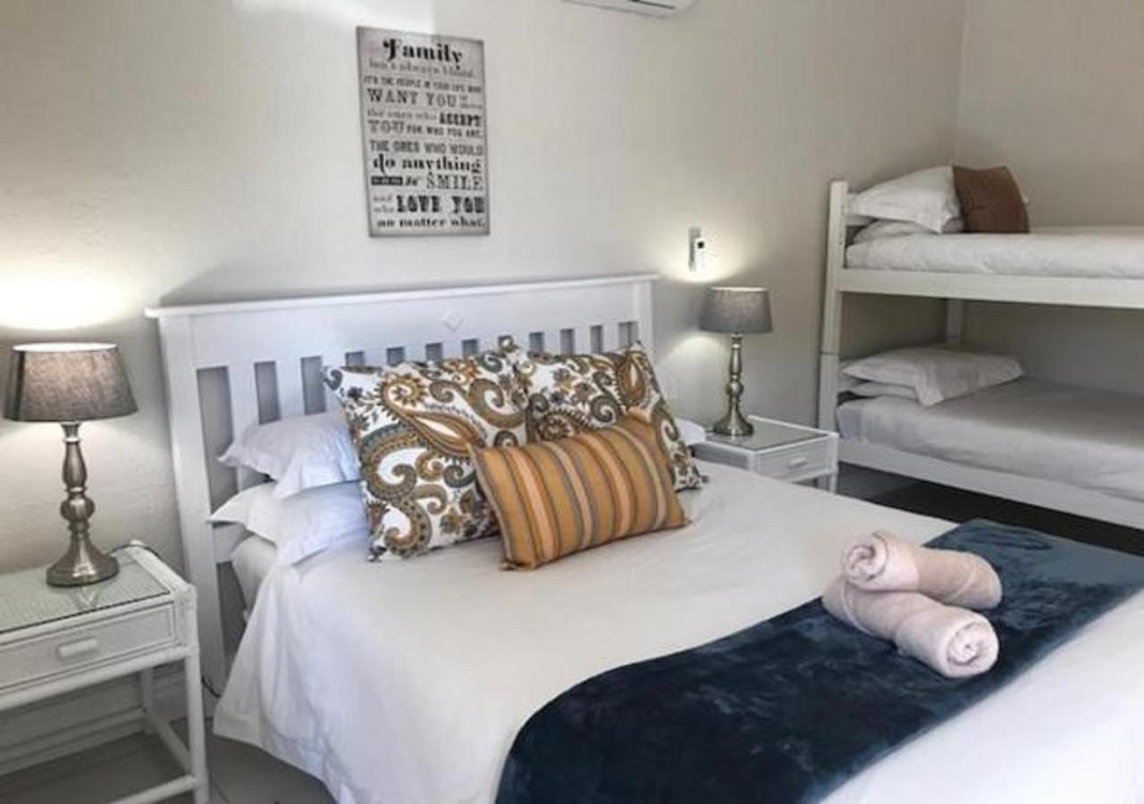 Wagon Wheel Country Lodge Beaufort West Bagian luar foto
