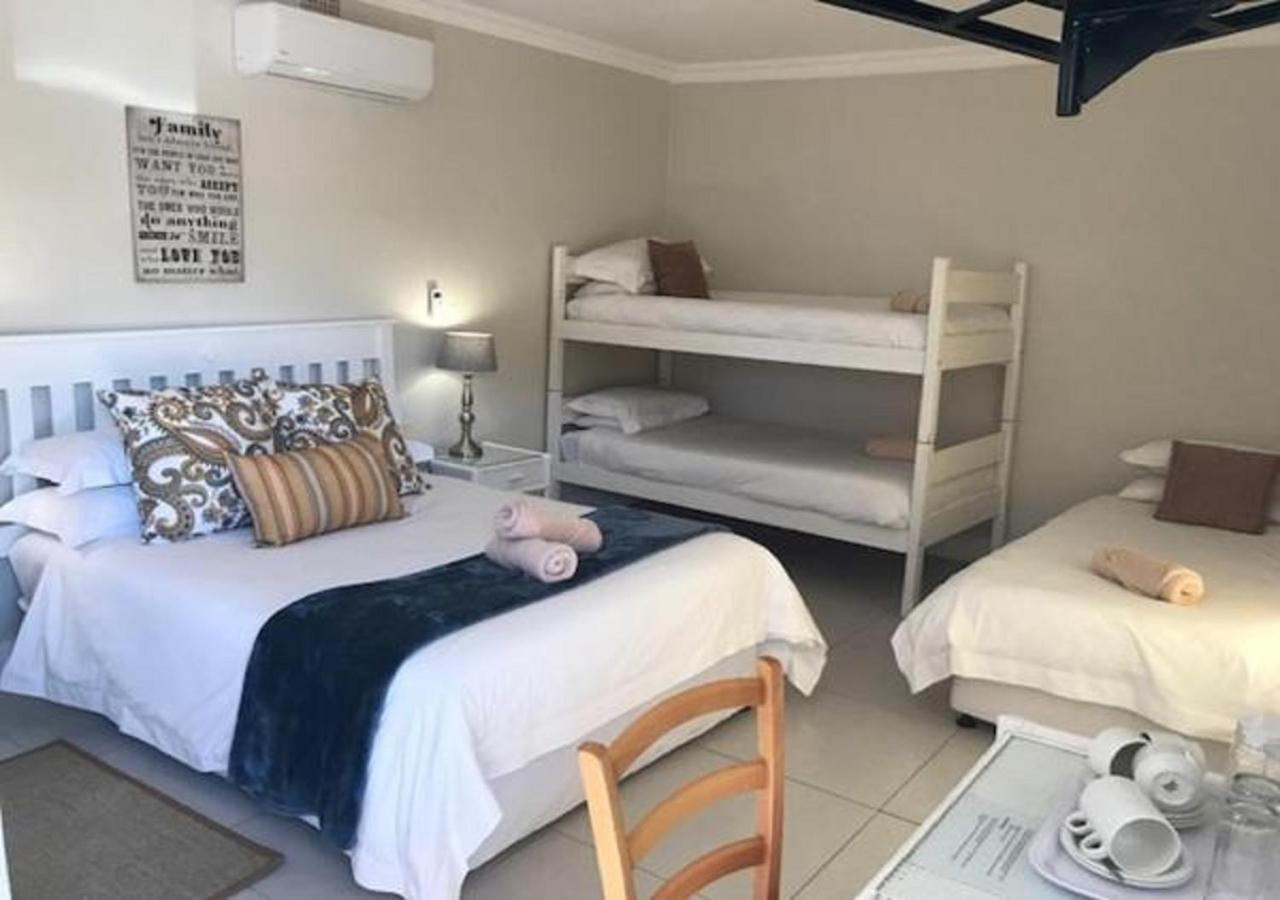 Wagon Wheel Country Lodge Beaufort West Bagian luar foto